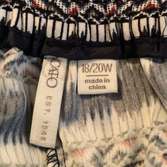 Cato Plus Size 18W Aztec Print Skort Pull-On Shorts Black White Peach - Picture 5 of 6